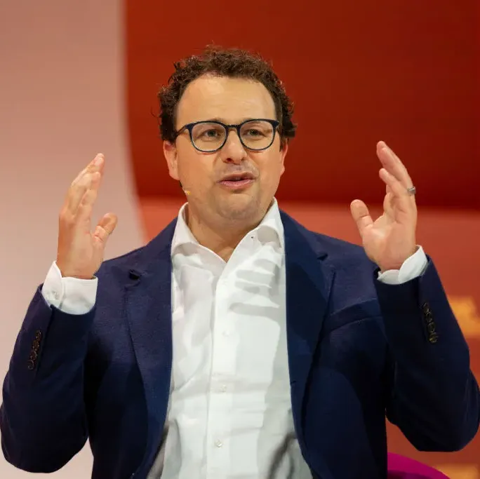 anthropic-ceo-wants-to-open-the-black-box-of-ai-models-by-2027/